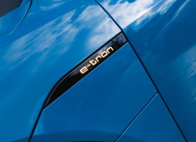 Фото Audi e-tron