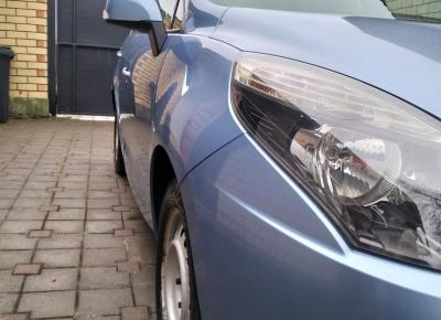 Фото Renault Scenic