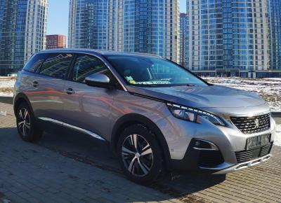 Фото Peugeot 5008