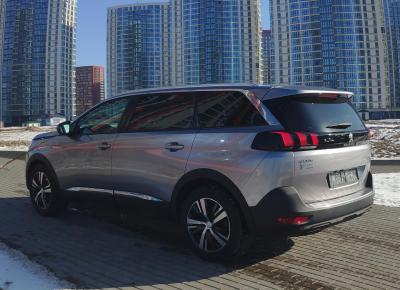 Фото Peugeot 5008