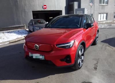 Фото Volvo C40