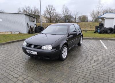 Фото Volkswagen Golf