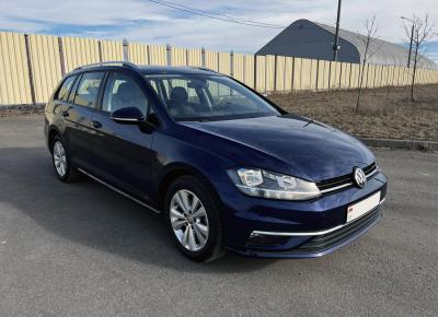 Фото Volkswagen Golf