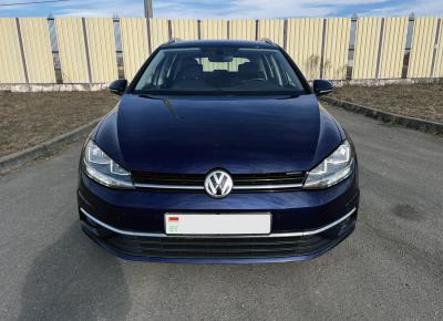 Фото Volkswagen Golf