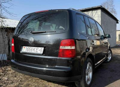 Фото Volkswagen Touran