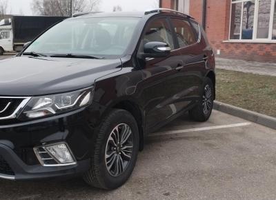 Фото Geely Emgrand X7