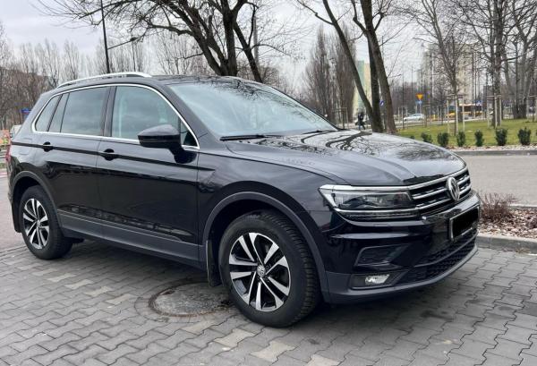 Volkswagen Tiguan, 2020 год выпуска с двигателем Бензин, 100 695 BYN в г. Столбцы