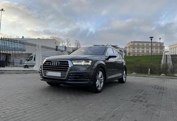 Audi SQ7, 2017 год выпуска с двигателем Дизель, 162 133 BYN в г. Минск