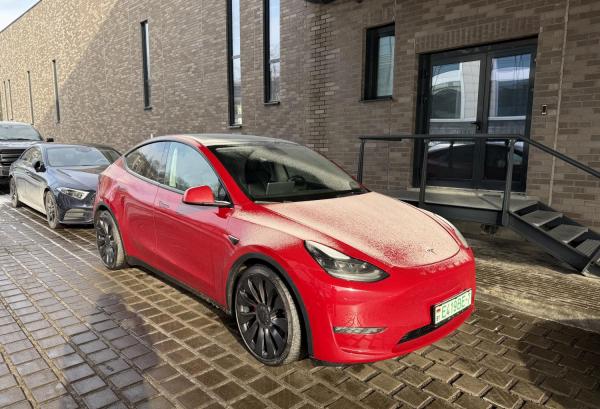 Tesla Model Y, 2022 год выпуска с двигателем Электро, 119 110 BYN в г. Минск