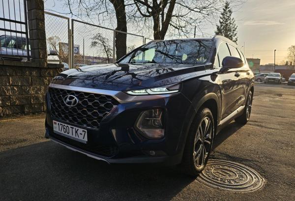 Hyundai Santa Fe, 2019 год выпуска с двигателем Бензин, 94 671 BYN в г. Минск