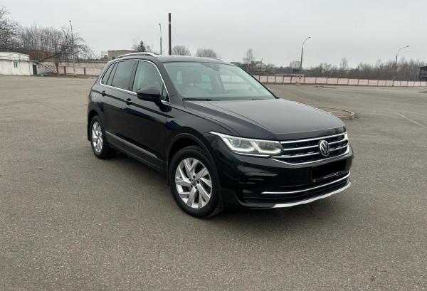 Volkswagen Tiguan, 2020 год выпуска с двигателем Бензин, 110 850 BYN в г. Минск