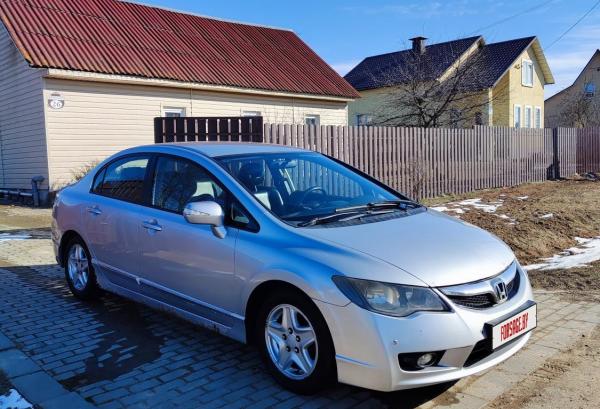 Honda Civic, 2009 год выпуска с двигателем Гибрид, 18 284 BYN в г. Минск