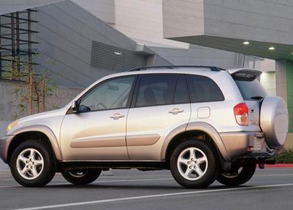 Toyota RAV4, 2001 год выпуска с двигателем Бензин, 23 894 BYN в г. Минск