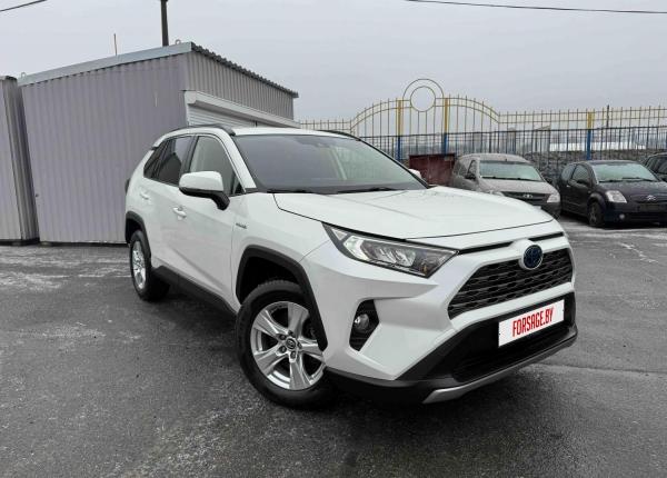 Toyota RAV4, 2020 год выпуска с двигателем Гибрид, 96 388 BYN в г. Минск