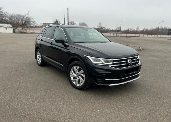 Volkswagen Tiguan, 2020 год выпуска с двигателем Бензин, 110 850 BYN в г. Минск