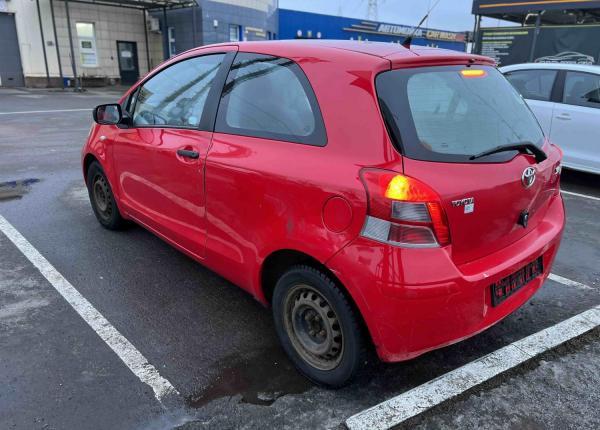 Toyota Yaris, 2011 год выпуска с двигателем Бензин, 11 411 BYN в г. Минск