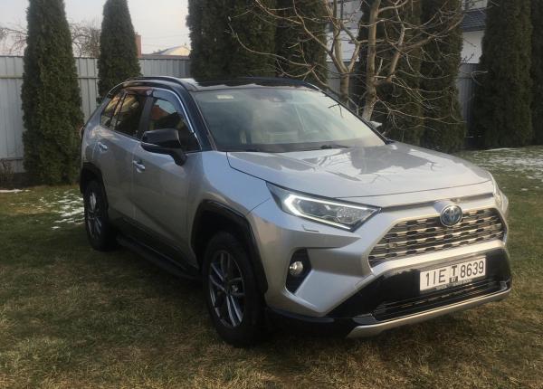 Toyota RAV4, 2020 год выпуска с двигателем Гибрид, 104 766 BYN в г. Брест