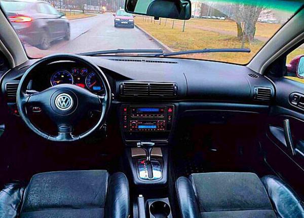 Volkswagen Passat, 2002 год выпуска с двигателем Бензин, 14 932 BYN в г. Смолевичи