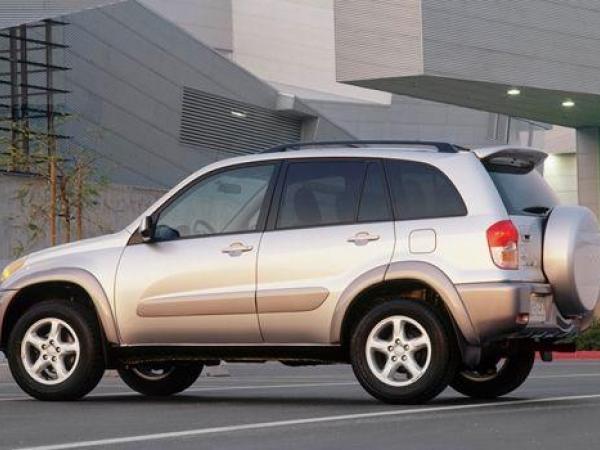 Toyota RAV4, 2001 год выпуска с двигателем Бензин, 23 894 BYN в г. Минск