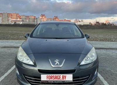 Фото Peugeot 408