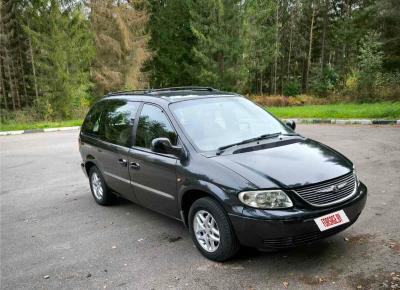 Фото Chrysler Voyager