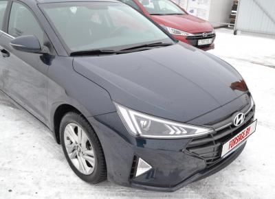 Фото Hyundai Elantra