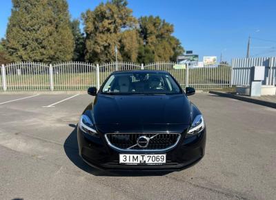 Фото Volvo V40