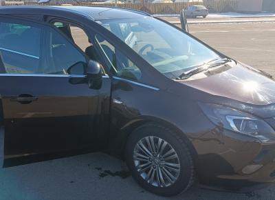 Фото Opel Zafira