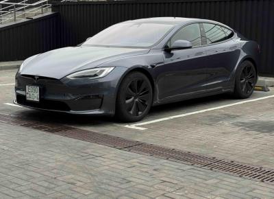 Фото Tesla Model S