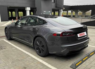 Фото Tesla Model S