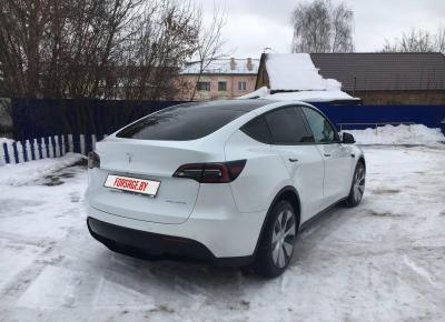 Фото Tesla Model Y