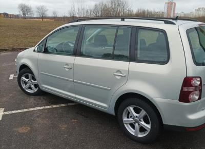 Фото Volkswagen Touran