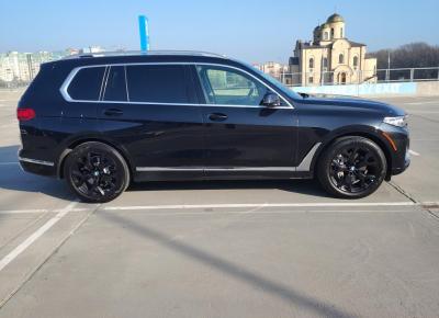 Фото BMW X7