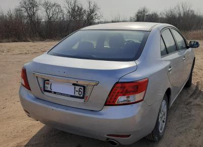 Фото Zotye Z300