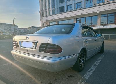 Фото Mercedes-Benz E-класс