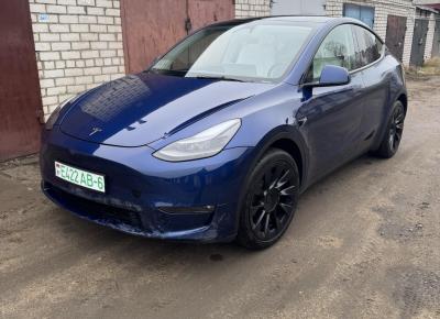 Фото Tesla Model Y