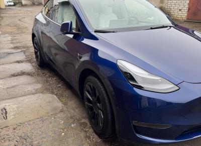 Фото Tesla Model Y