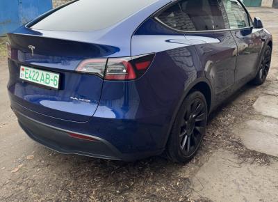 Фото Tesla Model Y