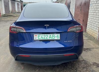 Фото Tesla Model Y