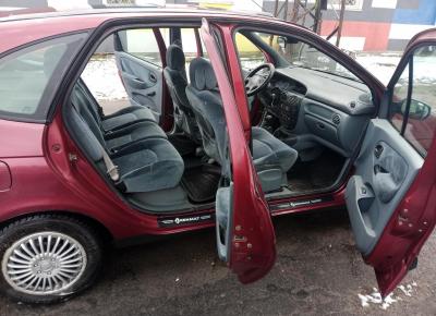 Фото Renault Scenic