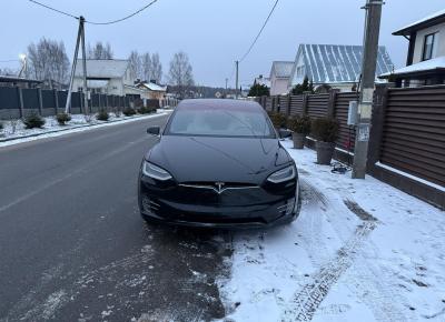 Фото Tesla Model X