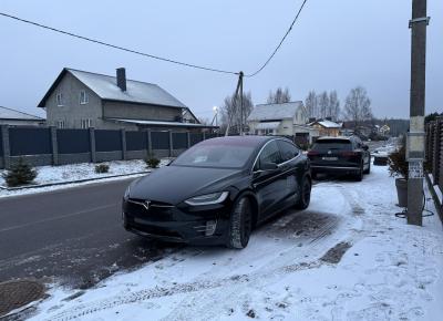 Фото Tesla Model X