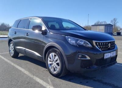 Фото Peugeot 5008