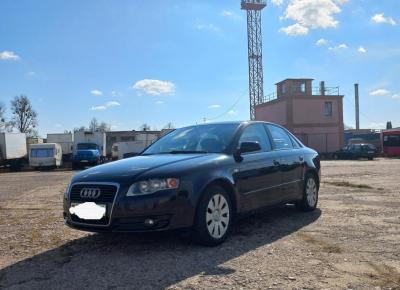 Фото Audi A4