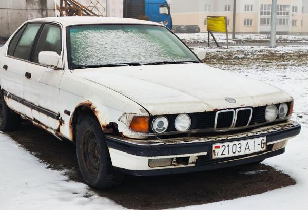 BMW 7 серия, 1989 год выпуска с двигателем Газ/бензин, 2 700 BYN в г. Могилёв