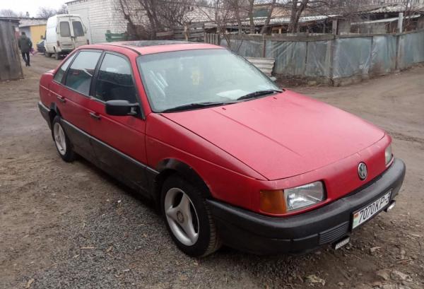 Volkswagen Passat, 1989 год выпуска с двигателем Бензин, 3 883 BYN в г. Гомель