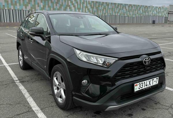 Toyota RAV4, 2020 год выпуска с двигателем Бензин, 106 788 BYN в г. Минск