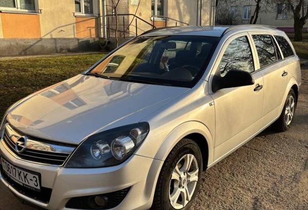 Opel Astra, 2010 год выпуска с двигателем Бензин, 19 375 BYN в г. Светлогорск