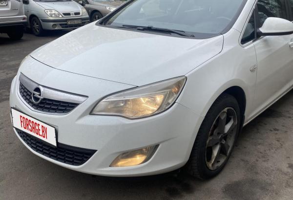 Opel Astra, 2011 год выпуска с двигателем Бензин, 26 846 BYN в г. Минск