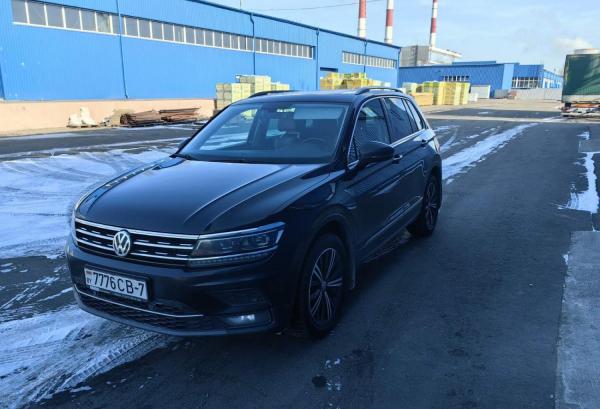 Volkswagen Tiguan, 2017 год выпуска с двигателем Бензин, 80 863 BYN в г. Минск